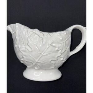 SHI Japan Gravy Boat White Embossed Maple Leaves Large‎ Ceramic China 4.5x8"